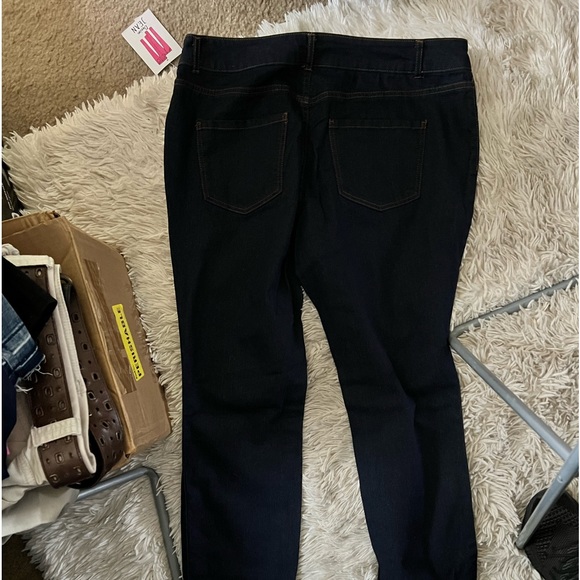 NEW w/tag women’s Bobbie Brooks jeans XL - Picture 2 of 5